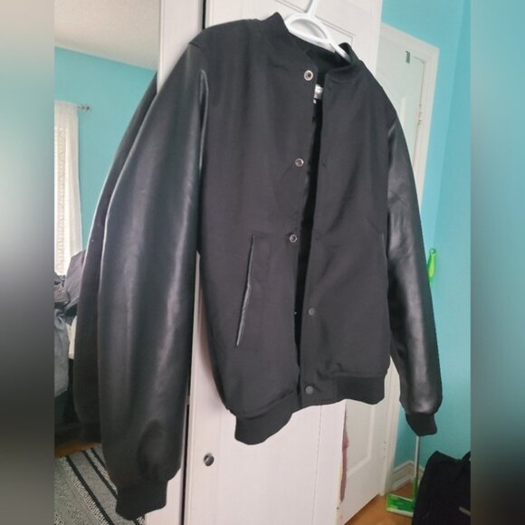 Men's Black Faux Vegan Leather Hooded Streetwear Bomber Jacket Small - Picture 12 of 15